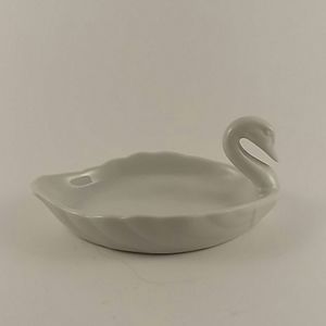Fine china swan dish